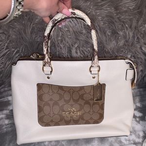 AUTHENTIC BRAND NEW Coach bag